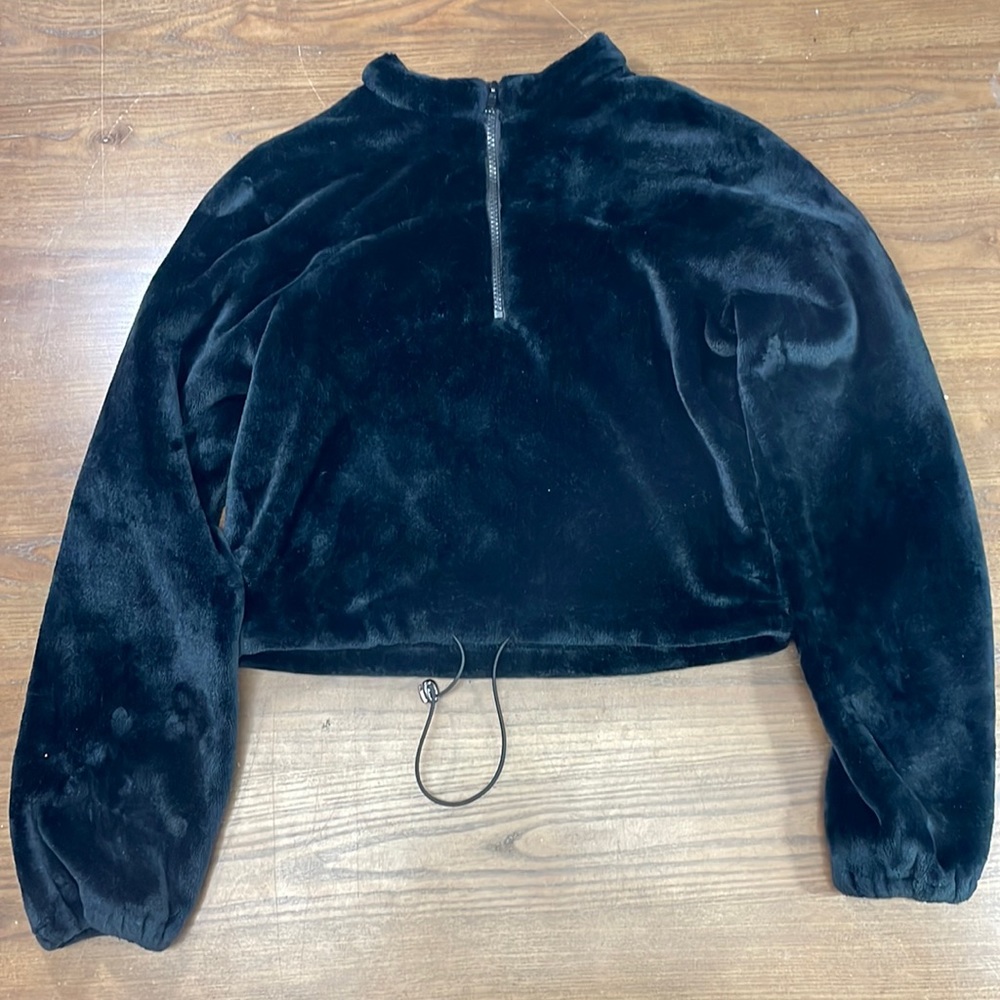 Nvgtn 1/4 zip Cropped Pullover size S